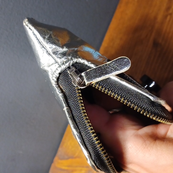 Calvin  Klein  wallet - Picture 8 of 16